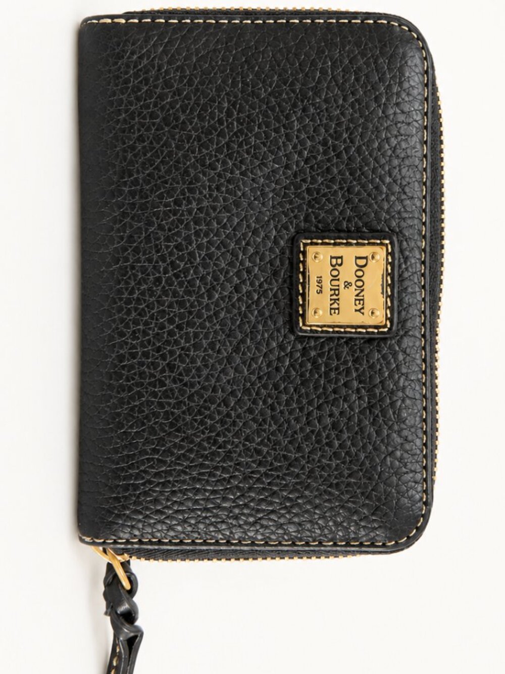 Dooney & Bourke Pebble Grain Medium Zip Around Wallet Black Leather